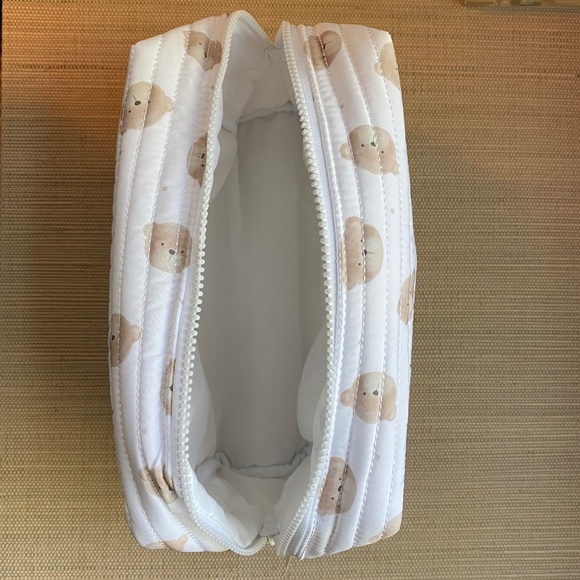 TRVL Design Signature Quilted Collection Teddy Pouch - Picture 6 of 8